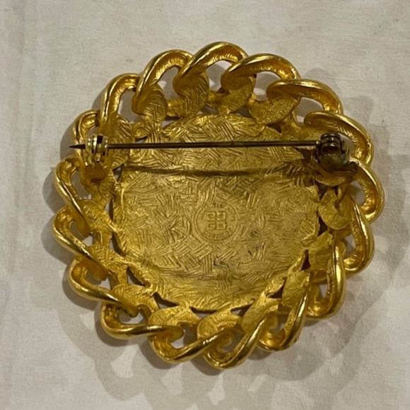 ✨Authentic Vintage GIVENCHY PARIS Logo Large Brooch Pin - Picture 2 of 11